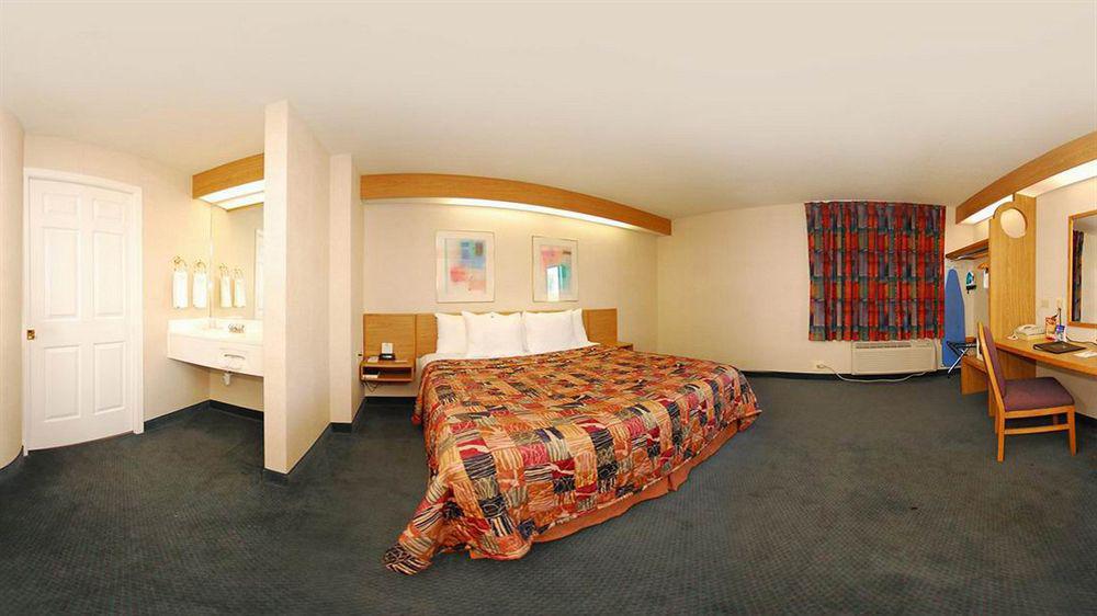Sleep Inn Near Great Lakes Naval Base Lake Bluff Oda fotoğraf